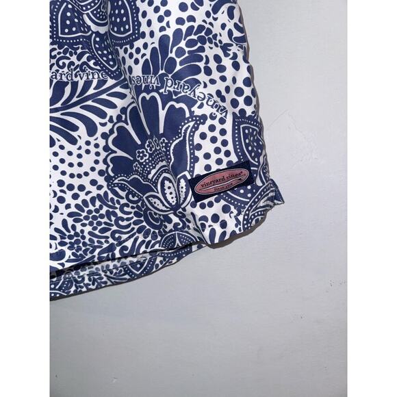 Vineyard vines men’s blue pattern swim shorts size medium - Picture 2 of 7